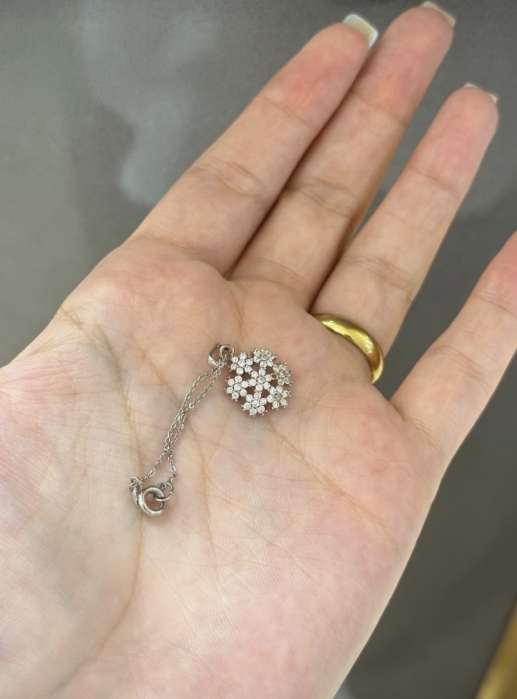 آویز بند ساعت طرح دانه برف با نگین کم اجرت بدون سود و مالیات
