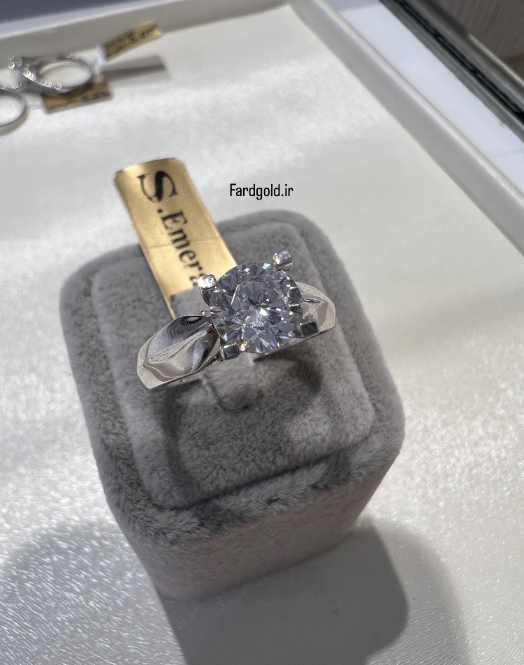  انگشتر طلا امرالد سفید طلای 18 عیار کد X60634 