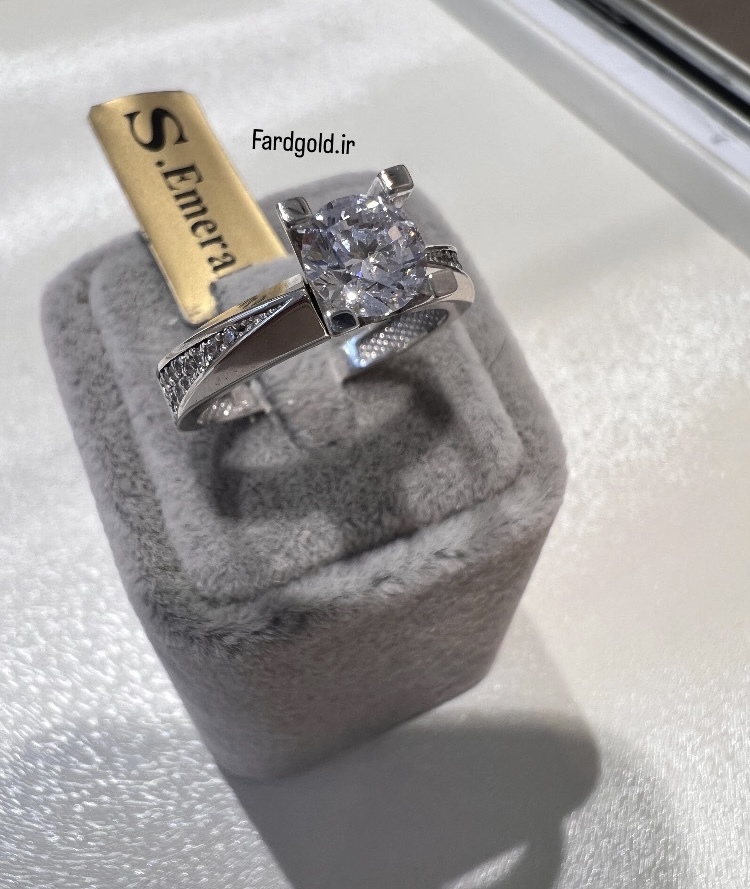  انگشتر طلا سفید امرالد طلای 18 عیار کد X60634 
