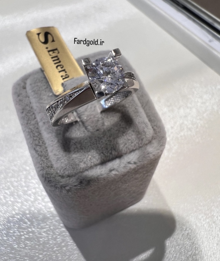 انگشتر طلا سفید امرالد طلای 18 عیار کد X60634