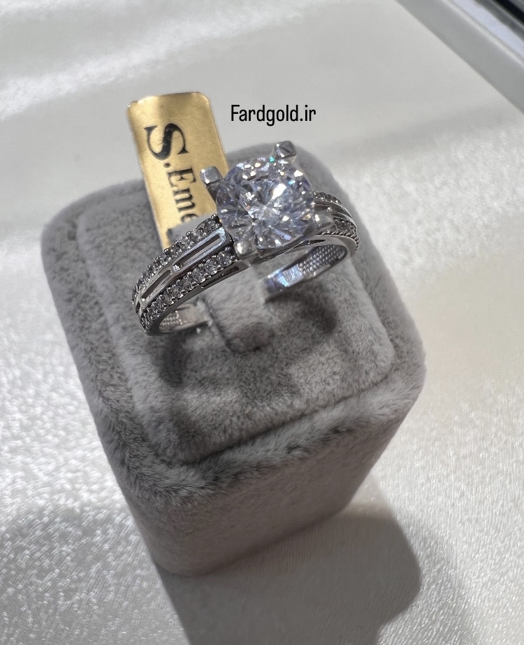  انگشتر طلا امرالد سفید طلای 18 عیار کد X60634 