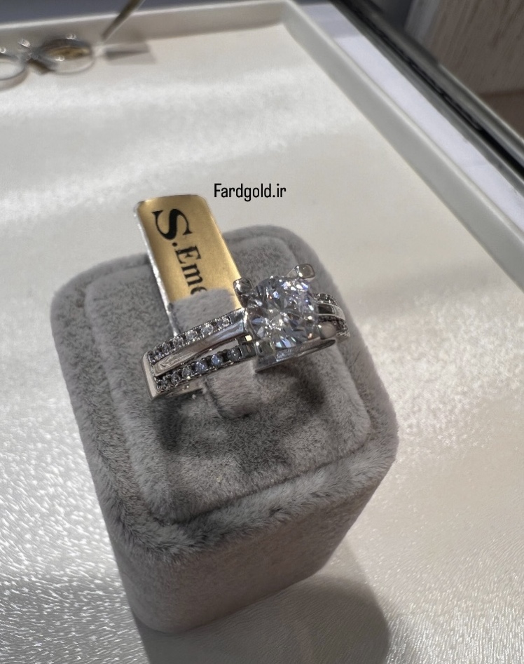 انگشتر طلا سفید امرالد طلای 18 عیار کد X60634