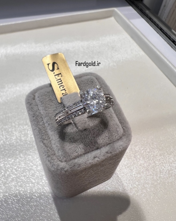   انگشتر طلا امرالد سفید طلای 18 عیار کد X60634